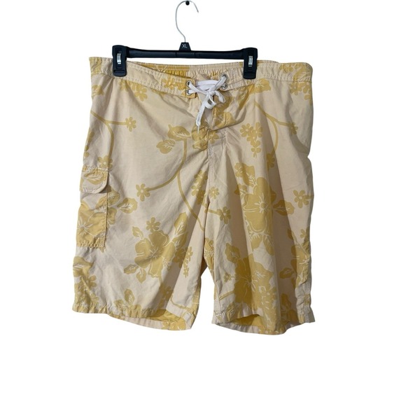 Old Navy Other - Old Navy XL Men's Butter Yellow Floral Hawaiian Tropical Board Shorts Swim Trunk